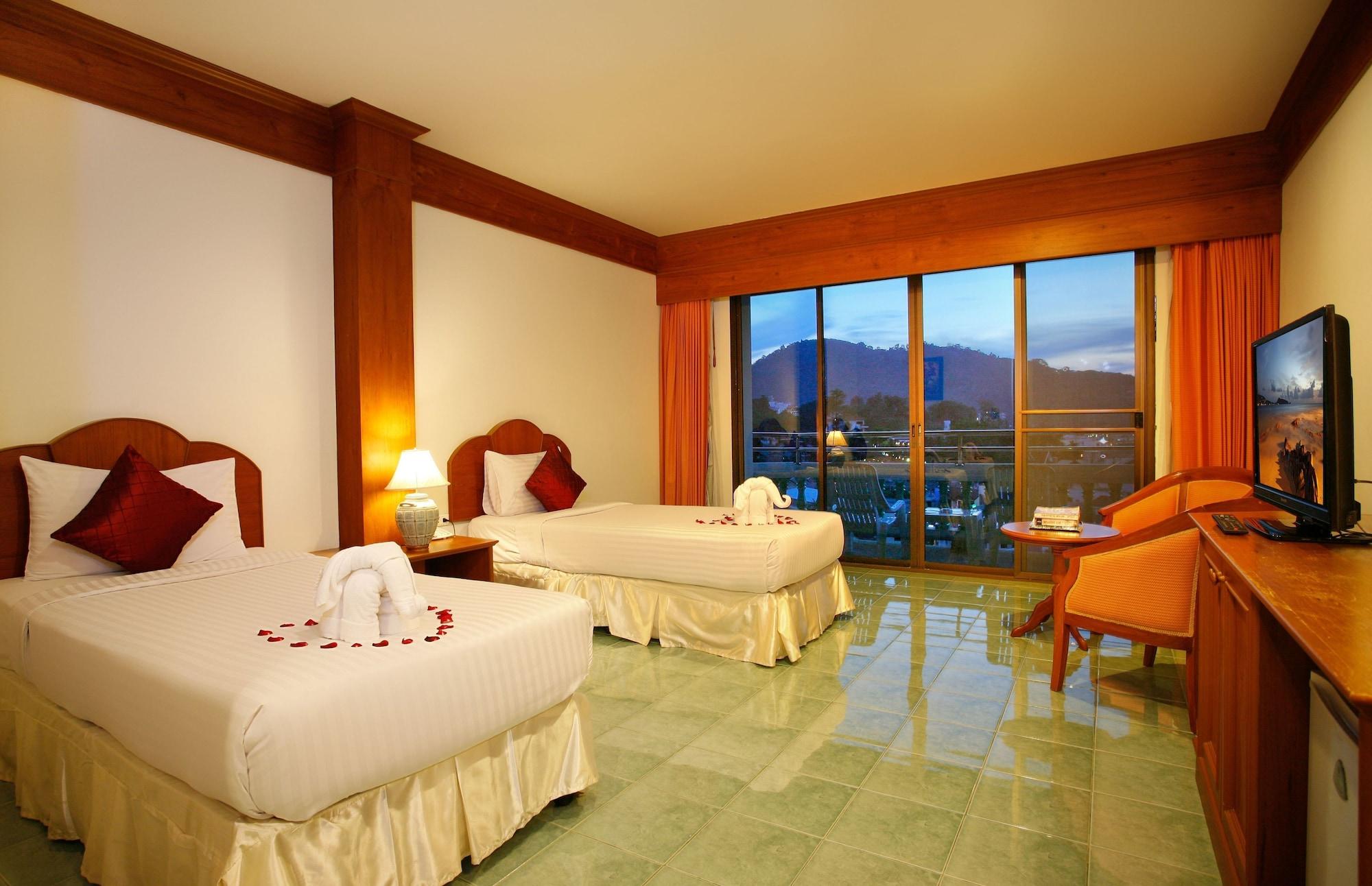 Jiraporn Hill Resort Patong Exterior foto