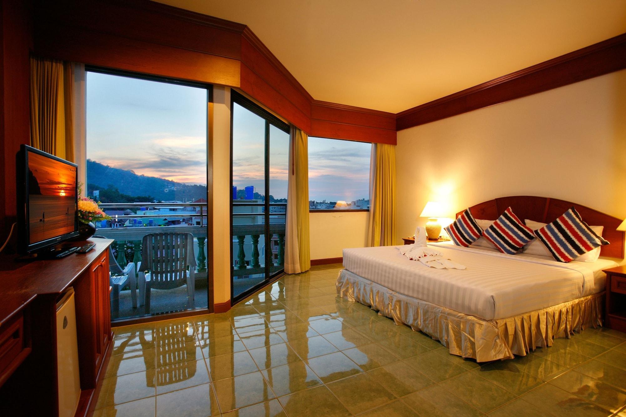 Jiraporn Hill Resort Patong Exterior foto