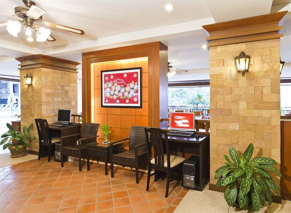 Jiraporn Hill Resort Patong Exterior foto